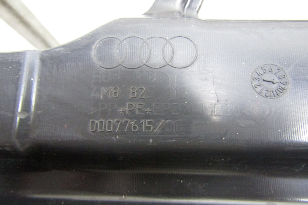 Lajsna praga desni Audi Q8 Lamborghini Urus 18- 4M8