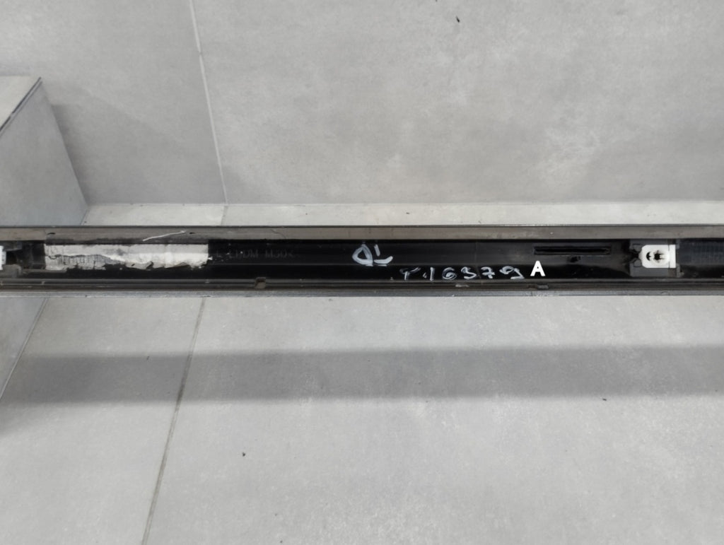Lajsna praga desni Audi A4 B9 8W0 S-Line 15-19 sedan kombi