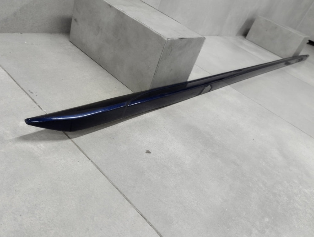 Lajsna praga desna Audi A4 B9 8W0 S-Line 19 Lift
