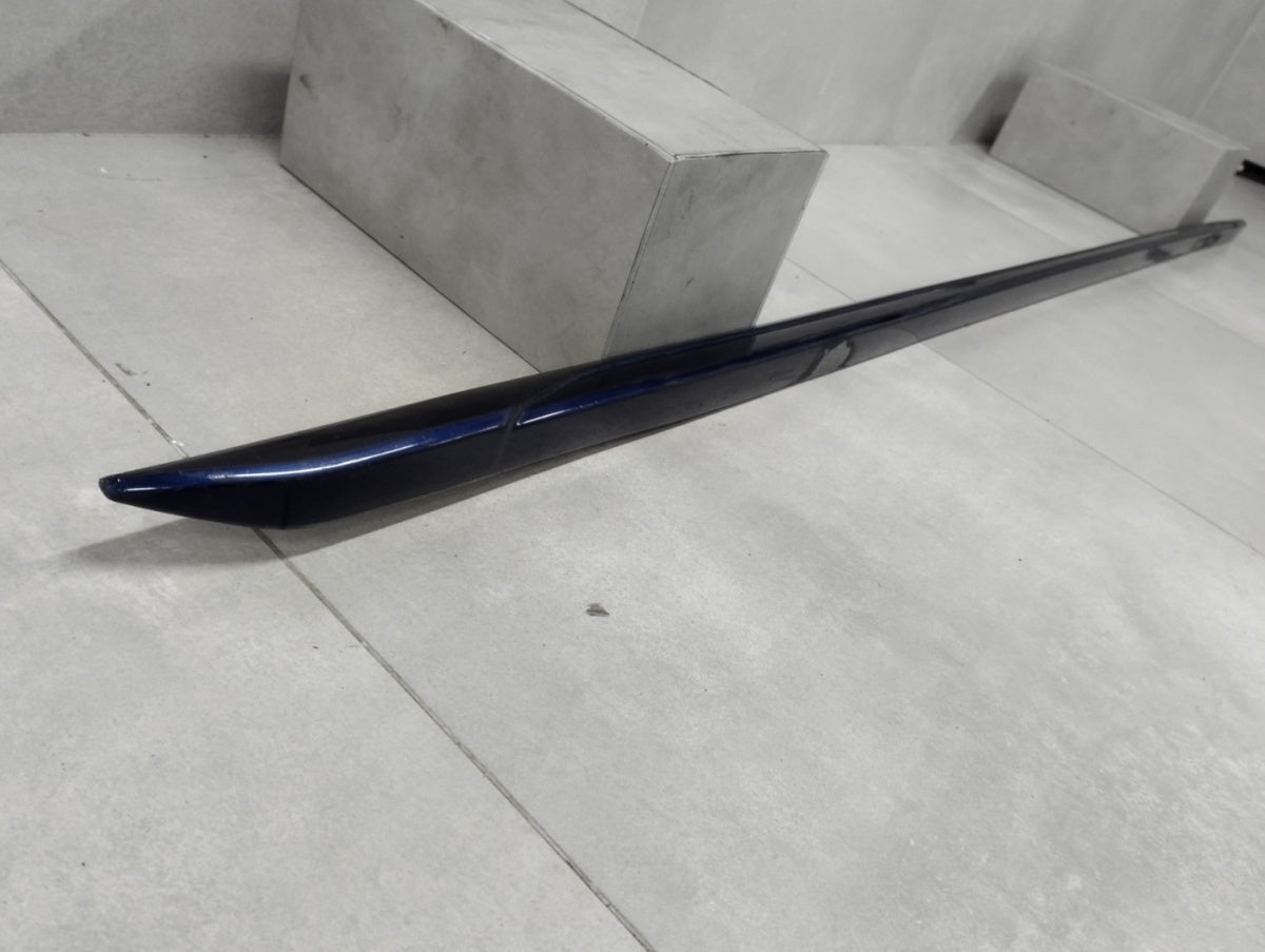Lajsna praga desna Audi A4 B9 8W0 S-Line 19 Lift
