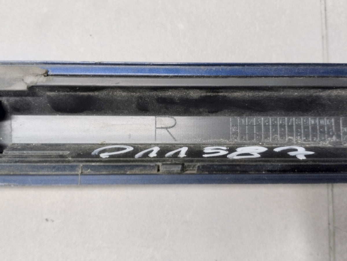 Lajsna praga desna Audi A4 B9 8W0 S-Line 19 Lift