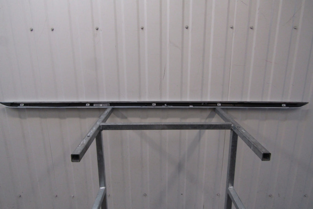 Lajsna praga desna Audi A4 B9 8W0 S-Line 19 Lift