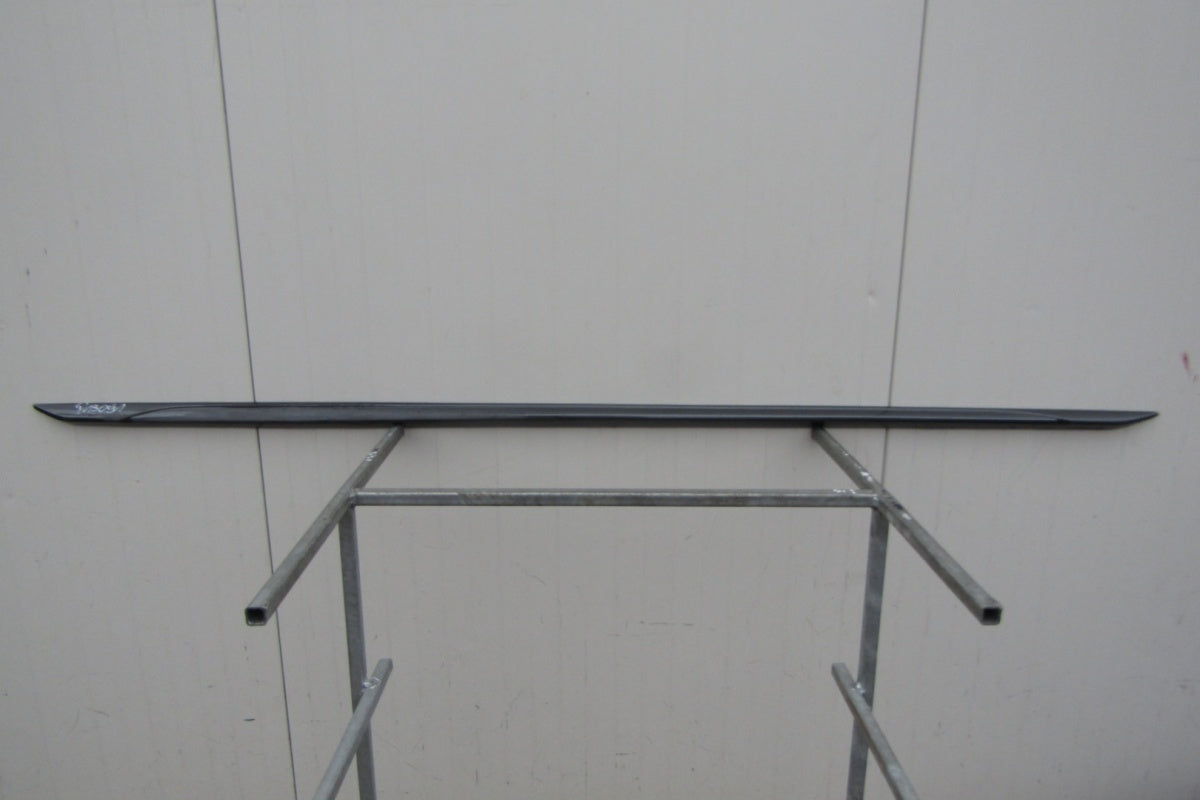 Lajsna praga desna Audi A4 B9 8W0 S-Line 19 Lift
