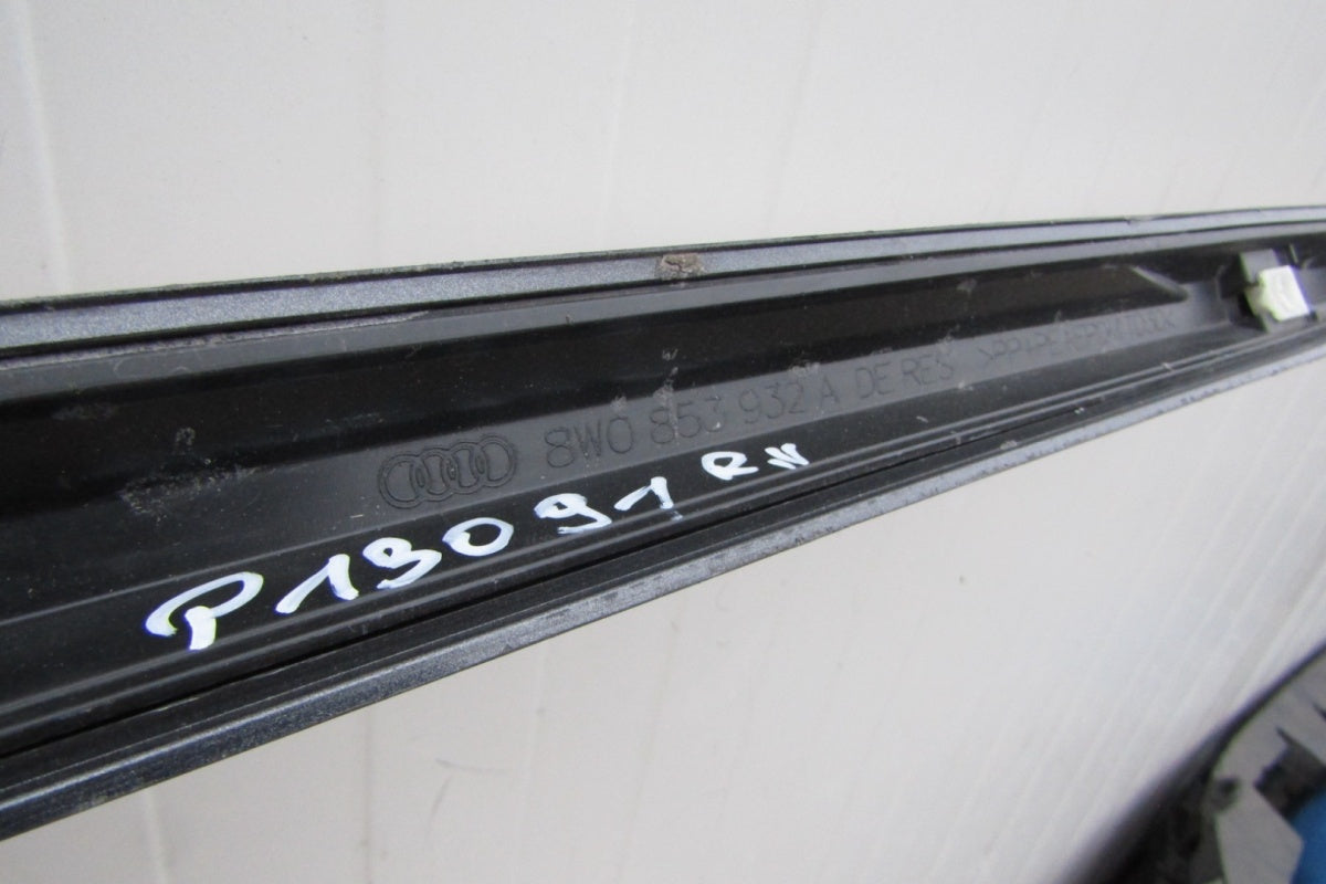 Lajsna praga desna Audi A4 B9 8W0 S-Line 19 Lift