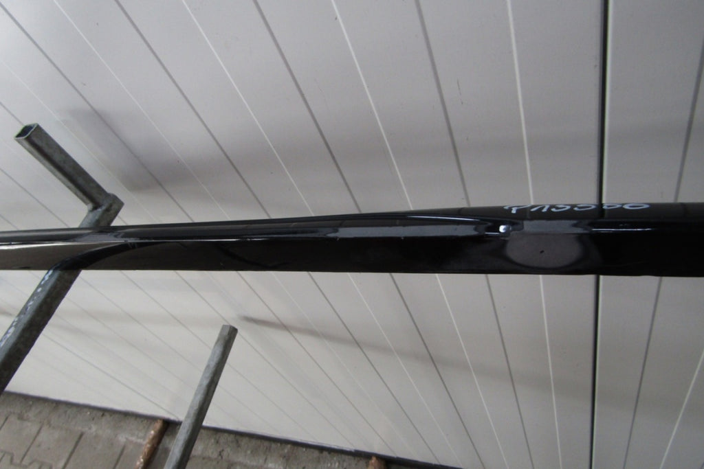 Lajsna praga desna Audi A4 B9 8W0 S-Line 19 Lift