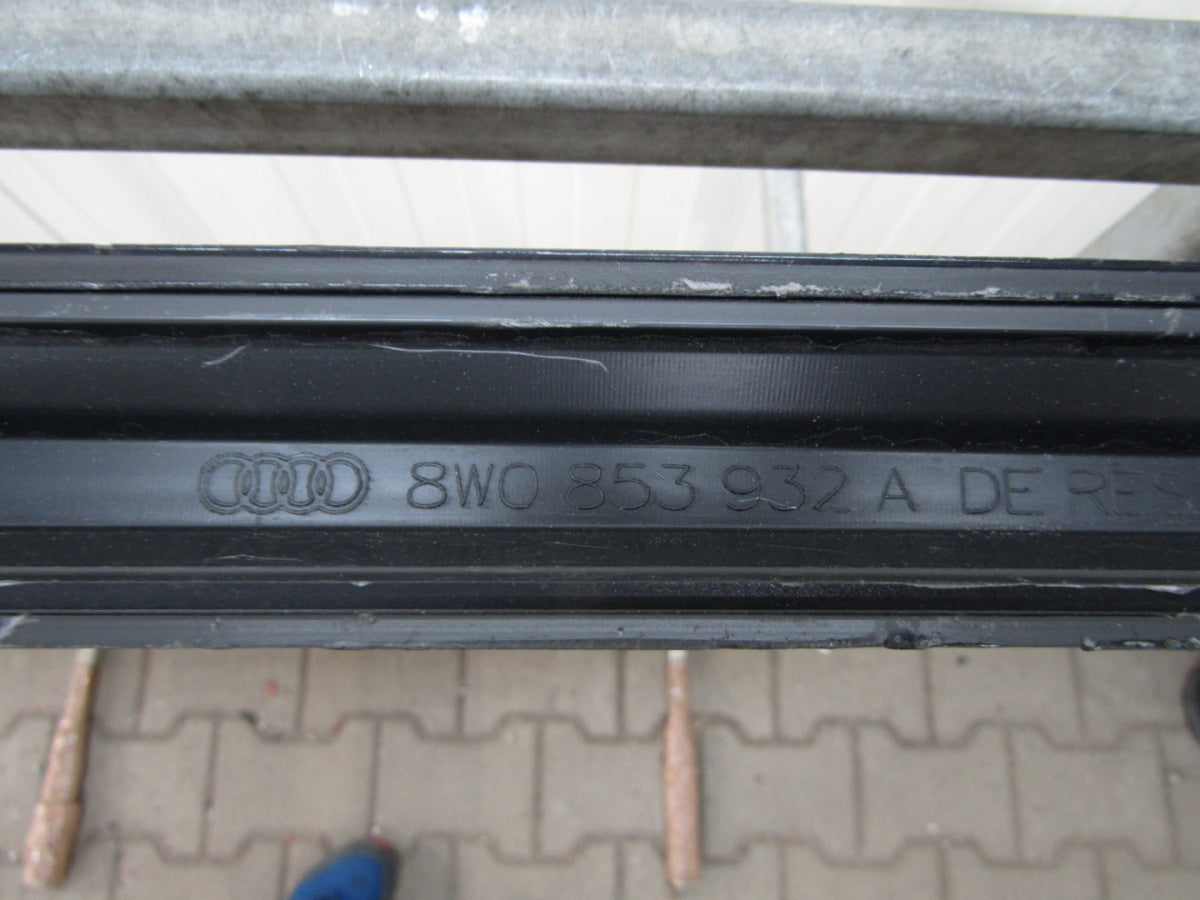 Lajsna praga desna Audi A4 B9 8W0 S-Line 19 Lift