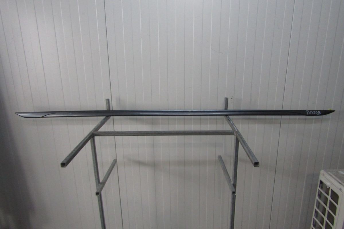 Lajsna praga desna Audi A4 B9 8W0 S-Line 19 Lift
