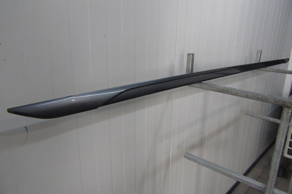 Lajsna praga desna Audi A4 B9 8W0 S-Line 19 Lift