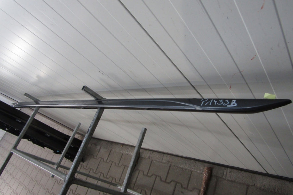 Lajsna praga desna Audi A4 B9 8W0 S-Line 19 Lift