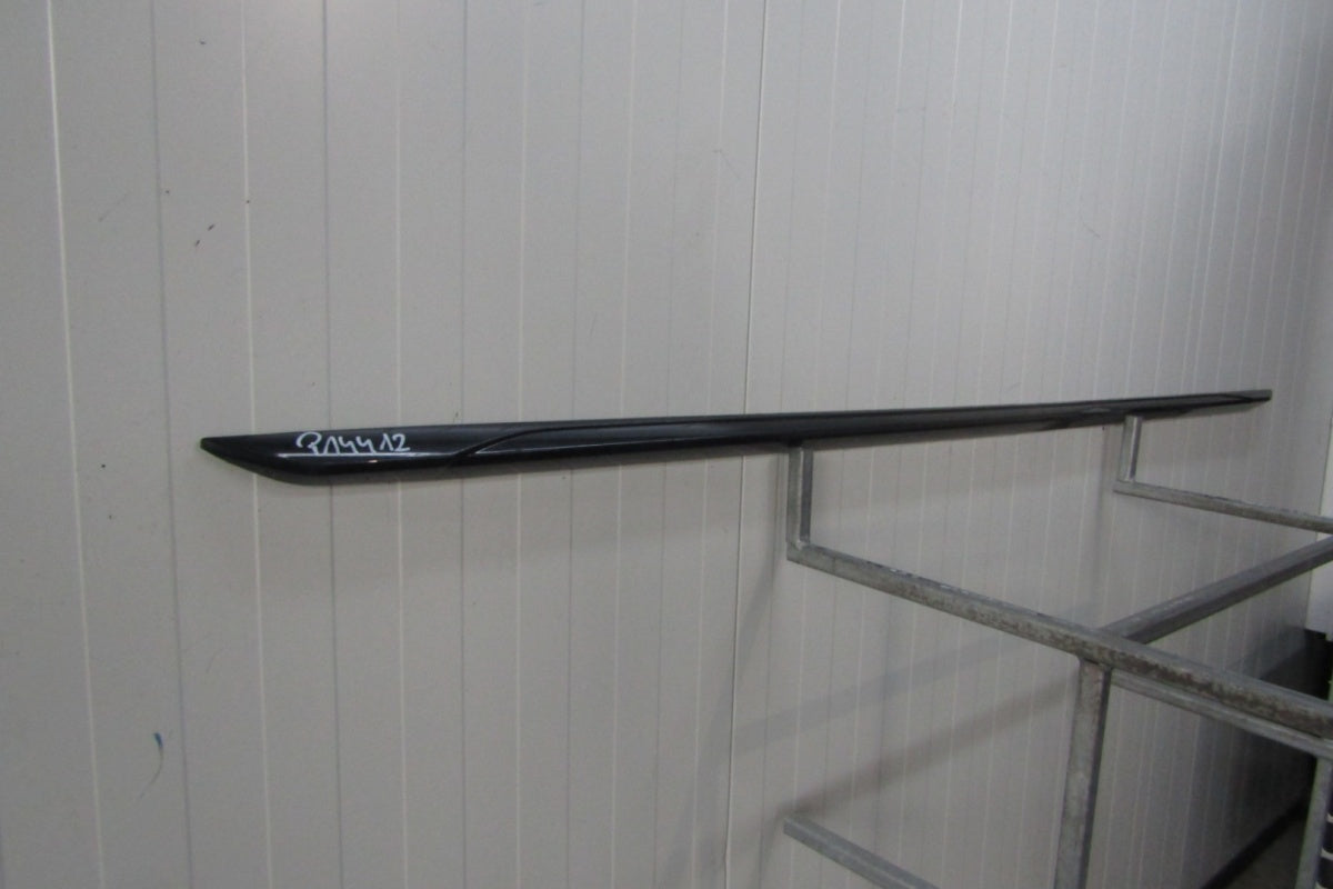 Lajsna praga desna Audi A4 B9 8W0 S-Line 19 Lift