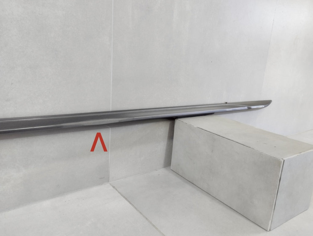 Lajsna praga desni Audi A4 B9 8W0 S-Line 19 Lift