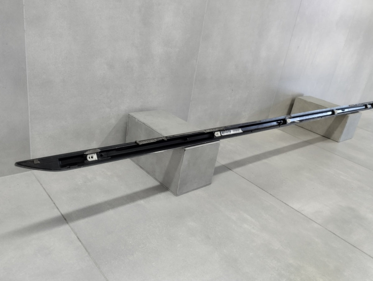 Lajsna praga desni Audi A4 B9 8W0 S-Line 19 Lift