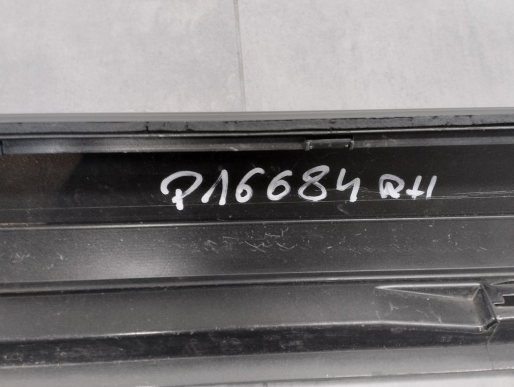 Lajsna praga desni Audi A6 C8 4K0 S Line 18-