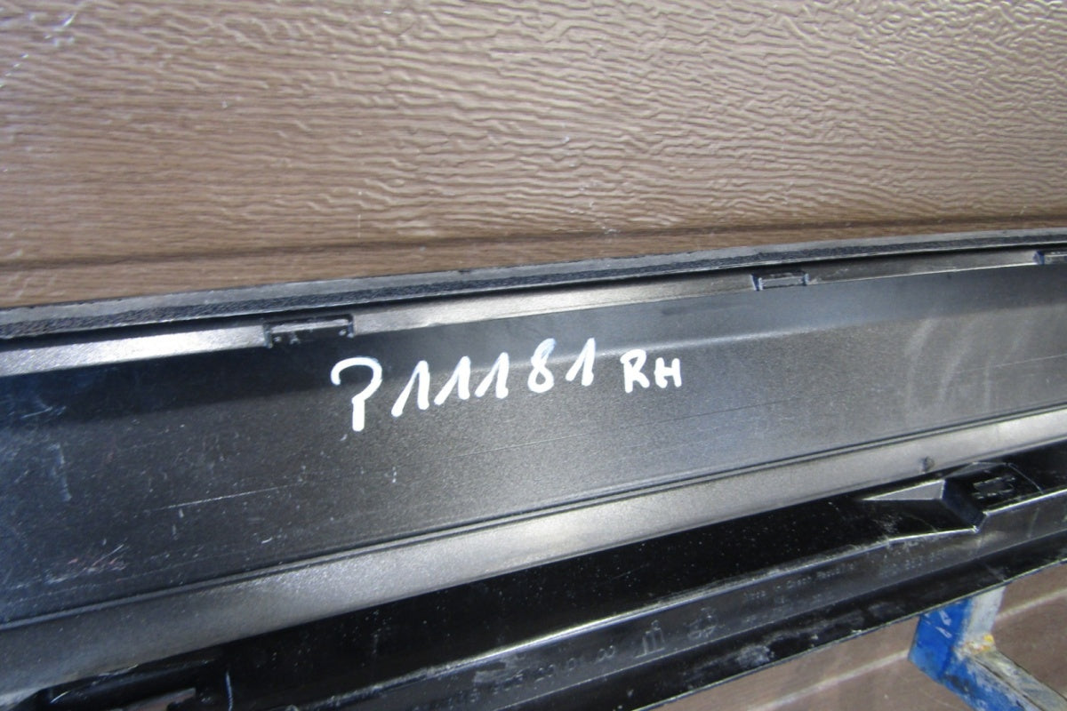 Lajsna praga desna Audi A6 C8 4K0 obloga 18-
