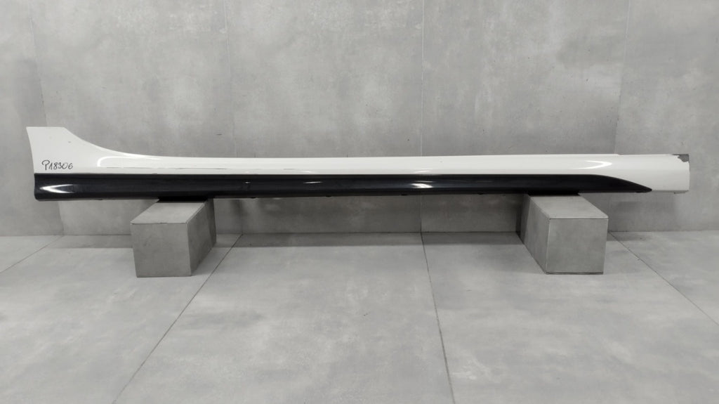 Lajsna praga desni BMW 2 F44 M paket 19-