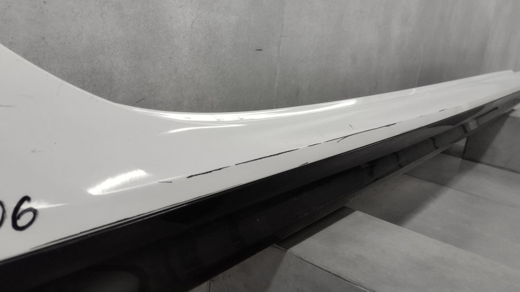 Lajsna praga desni BMW 2 F44 M paket 19-