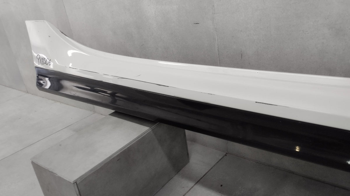 Lajsna praga desni BMW 2 F44 M paket 19-