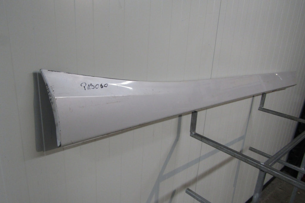 Lajsna praga desna BMW 1 F20 próg 5D 11-19