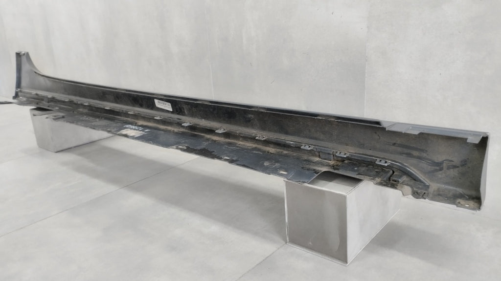 Lajsna praga lijevi BMW 1 F40 M paket 19-