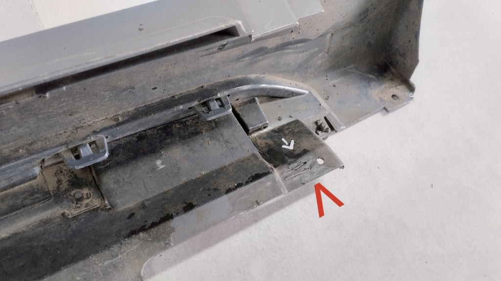 Lajsna praga lijevi BMW 1 F40 M paket 19-
