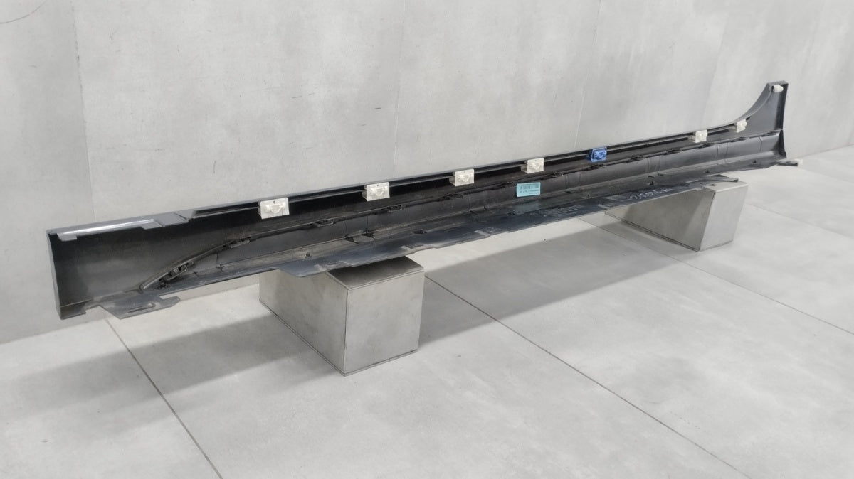 Lajsna praga desni BMW 2 F44 M paket 19-