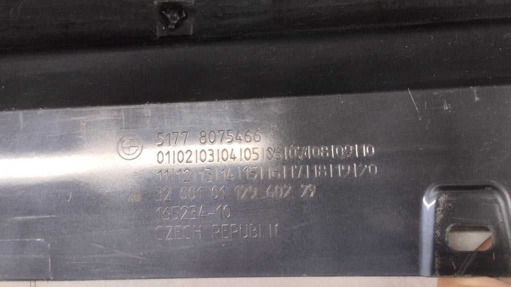 Lajsna praga desni BMW 2 F44 M paket 19-