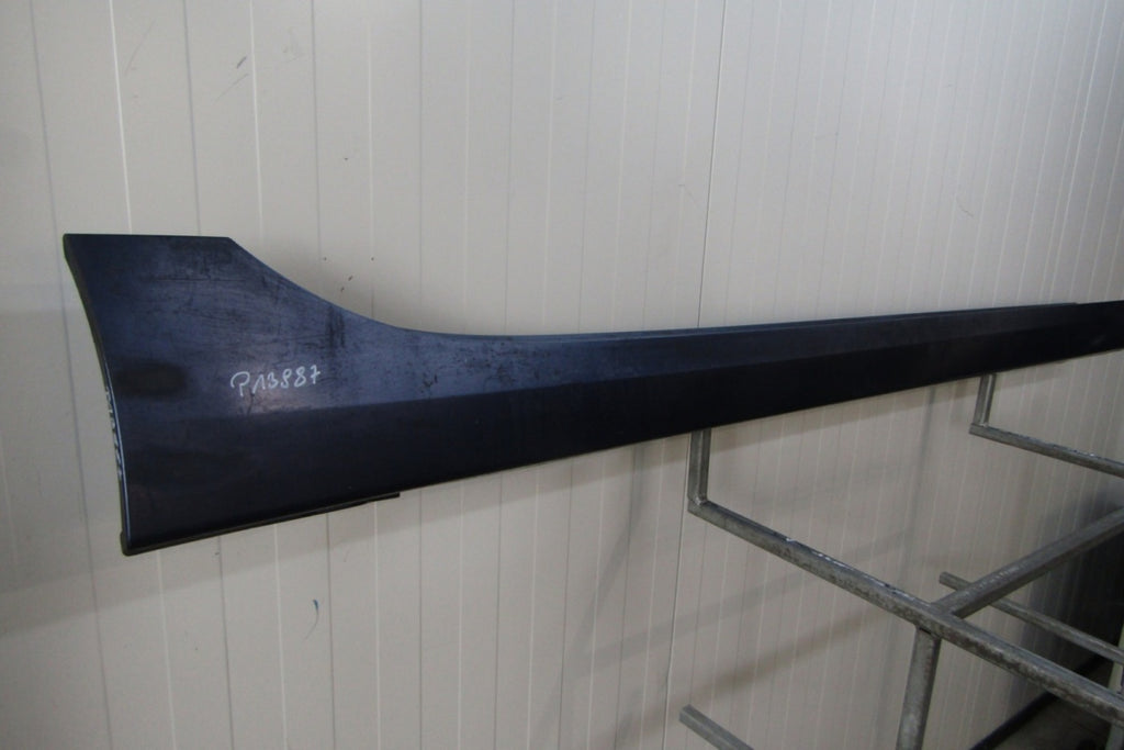 Lajsna praga desna BMW 1 F40 2 F44 19- próg