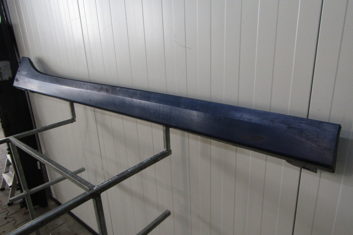 Lajsna praga desna BMW 1 F40 2 F44 19- próg