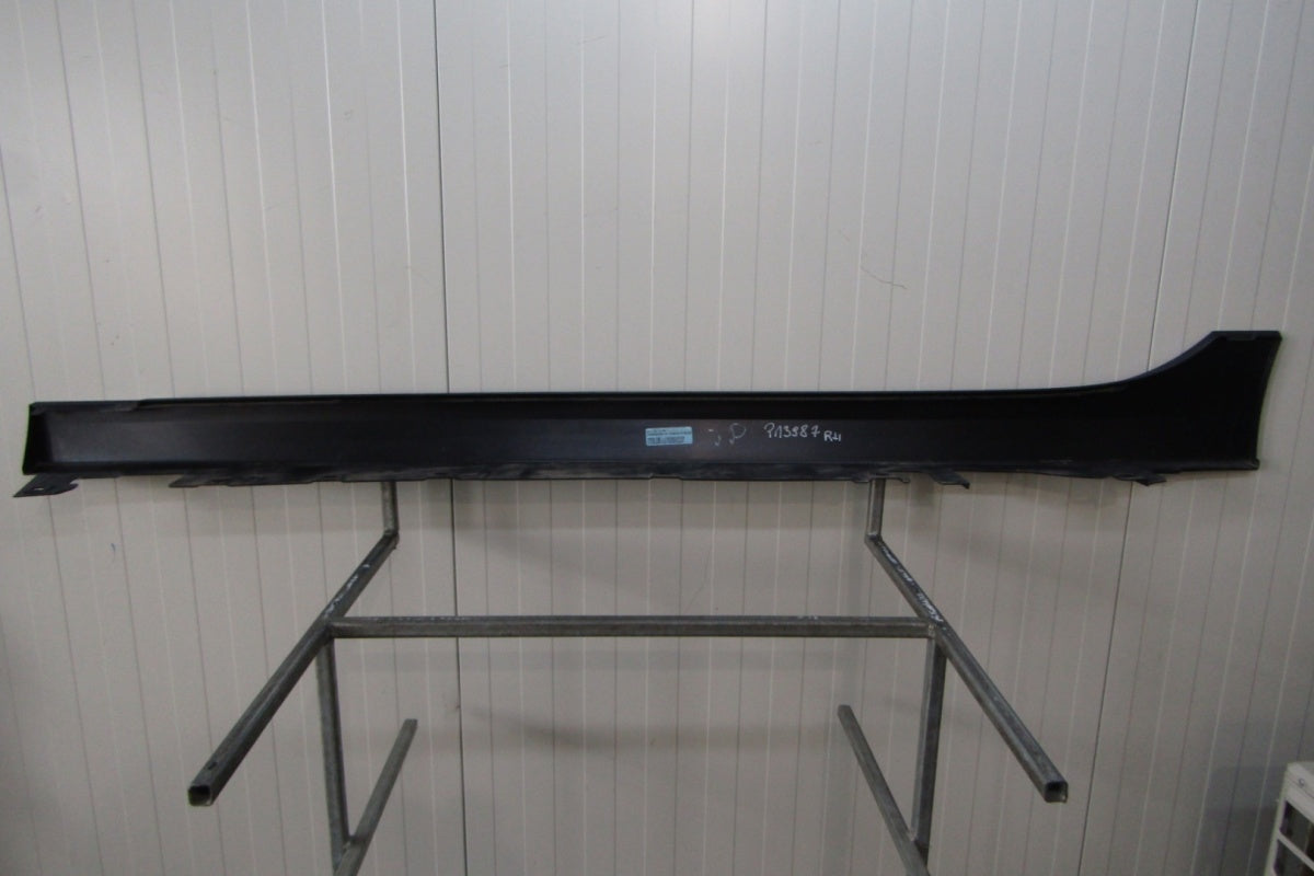 Lajsna praga desna BMW 1 F40 2 F44 19- próg