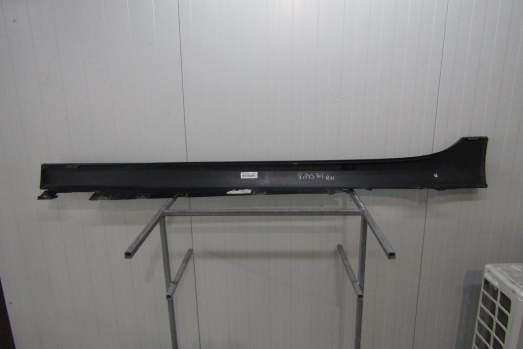 Lajsna praga desna BMW 1 F40 2 F44 19- próg