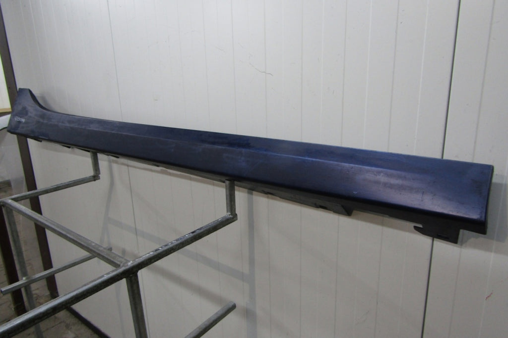 Lajsna praga desni BMW 1 F40 2 F44 19- próg
