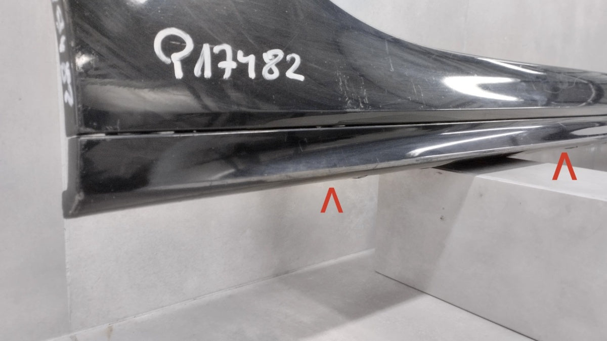 Lajsna praga desni BMW 1 F40 M paket 19-