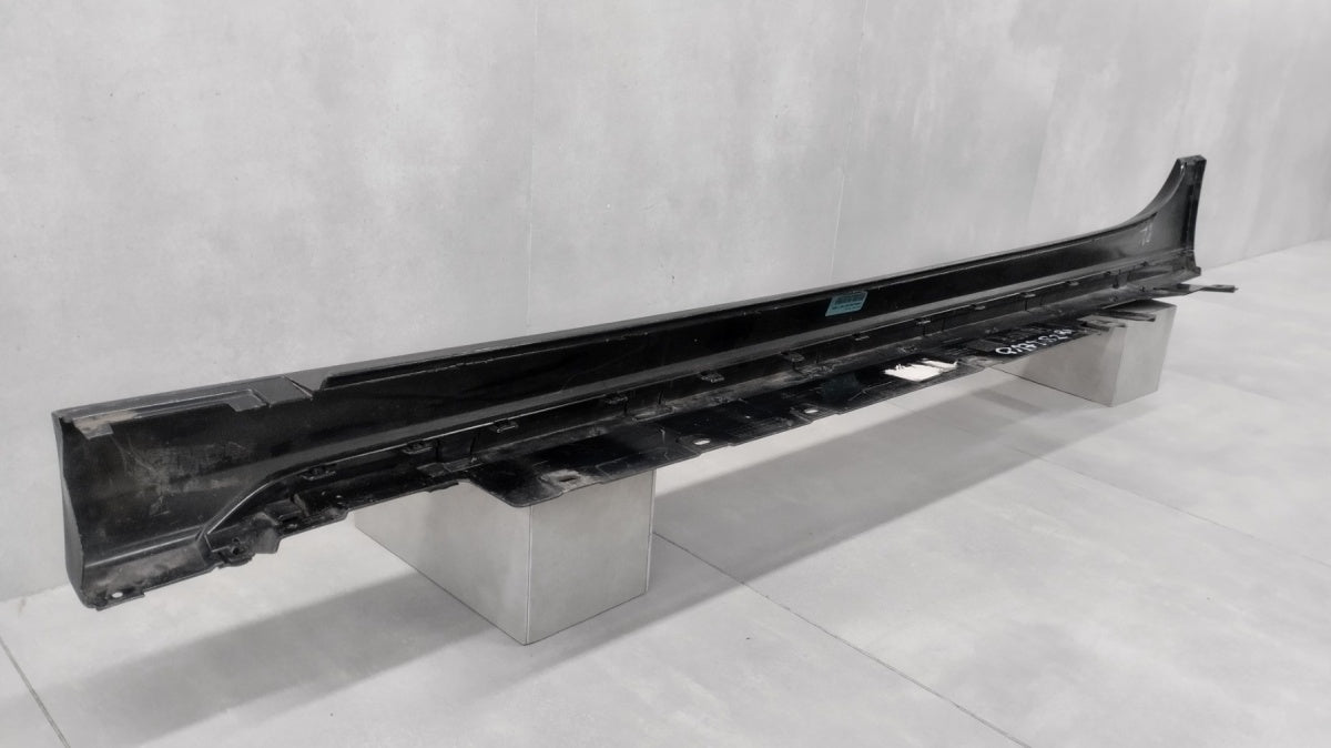 Lajsna praga desni BMW 1 F40 M paket 19-