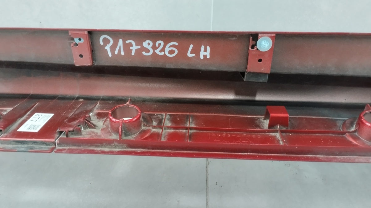 Lajsna praga lijevi Toyota Prius IV 15-23 XW50 75860-47080
