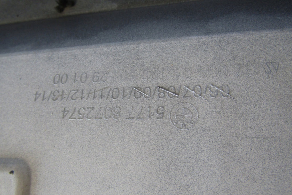 Lajsna praga desna BMW 1 F40 M paket 19-