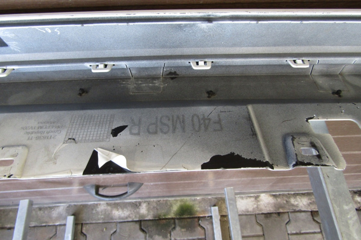 Lajsna praga desna BMW 1 F40 M paket 19-