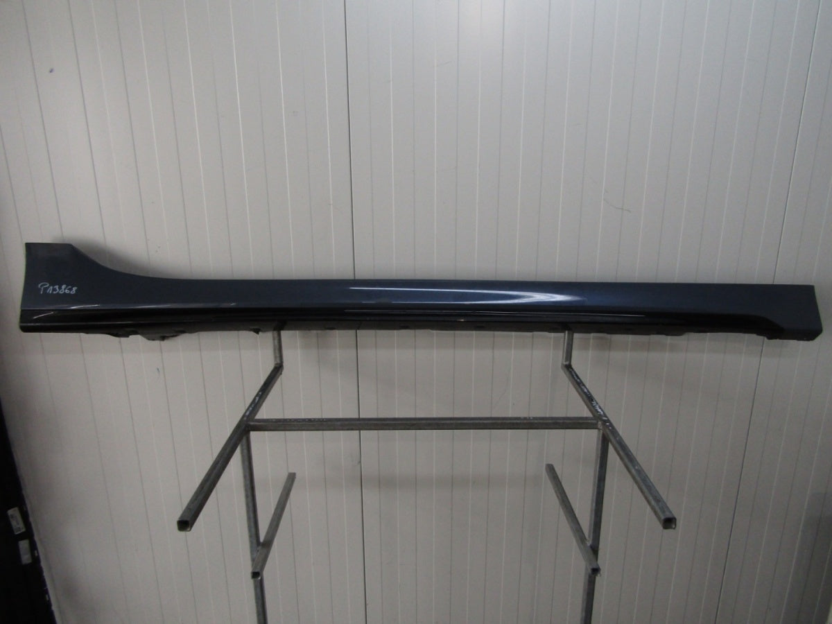 Lajsna praga desna BMW 1 F40 M paket 19-