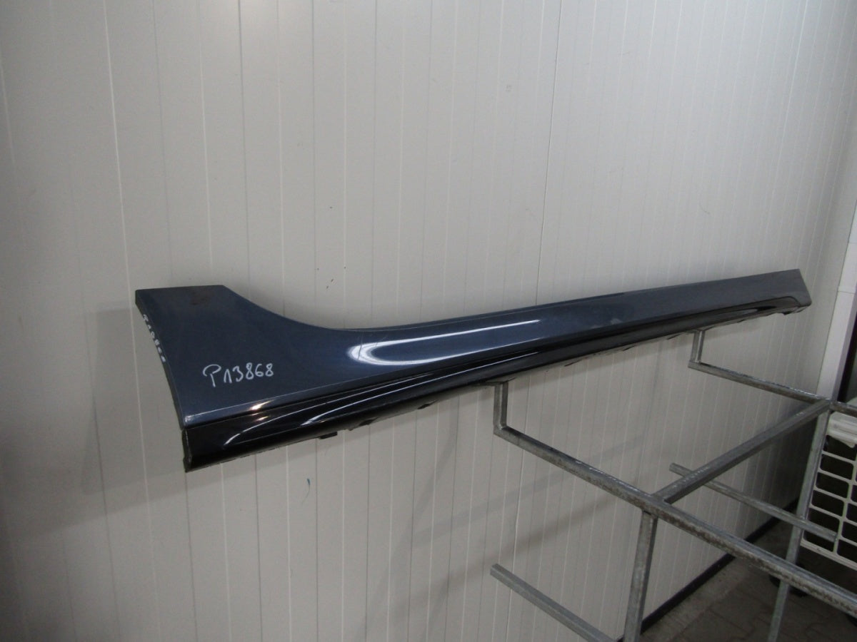 Lajsna praga desna BMW 1 F40 M paket 19-