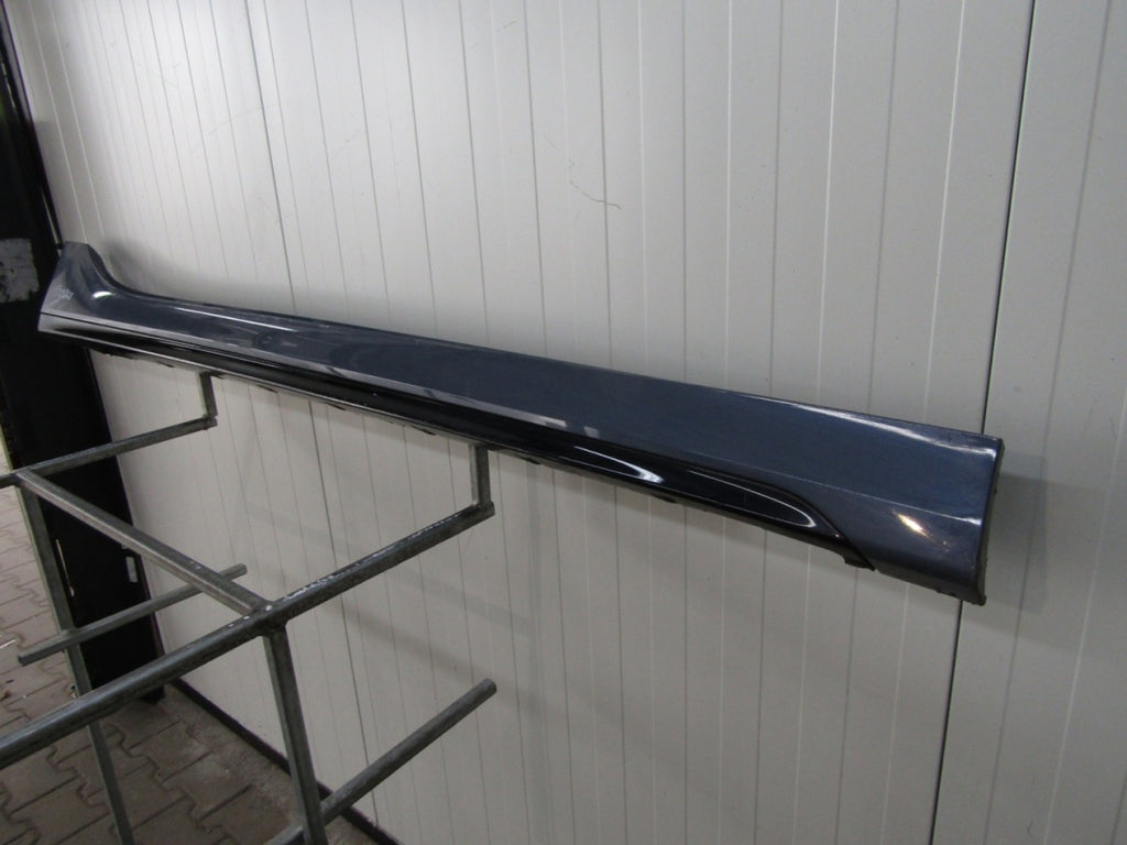 Lajsna praga desna BMW 1 F40 M paket 19-