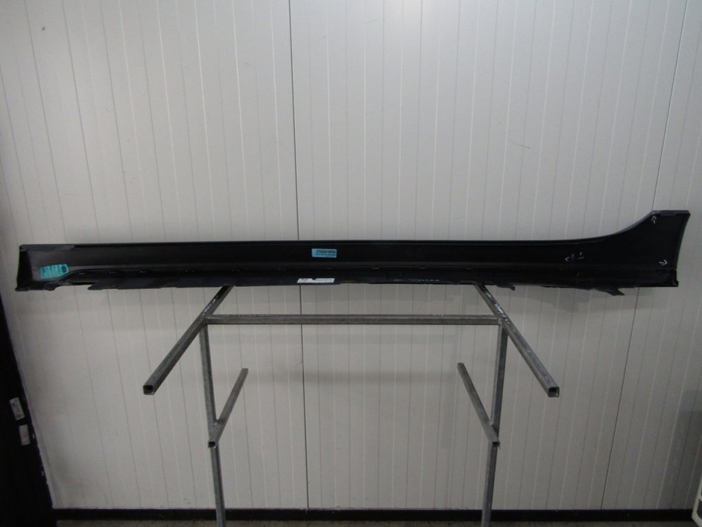 Lajsna praga desna BMW 1 F40 M paket 19-