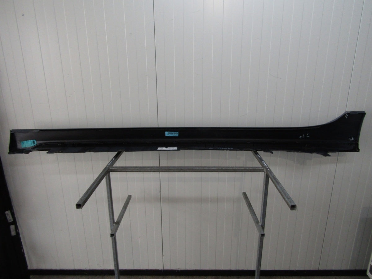 Lajsna praga desna BMW 1 F40 M paket 19-