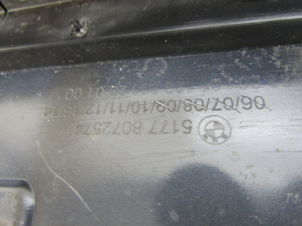 Lajsna praga desna BMW 1 F40 M paket 19-