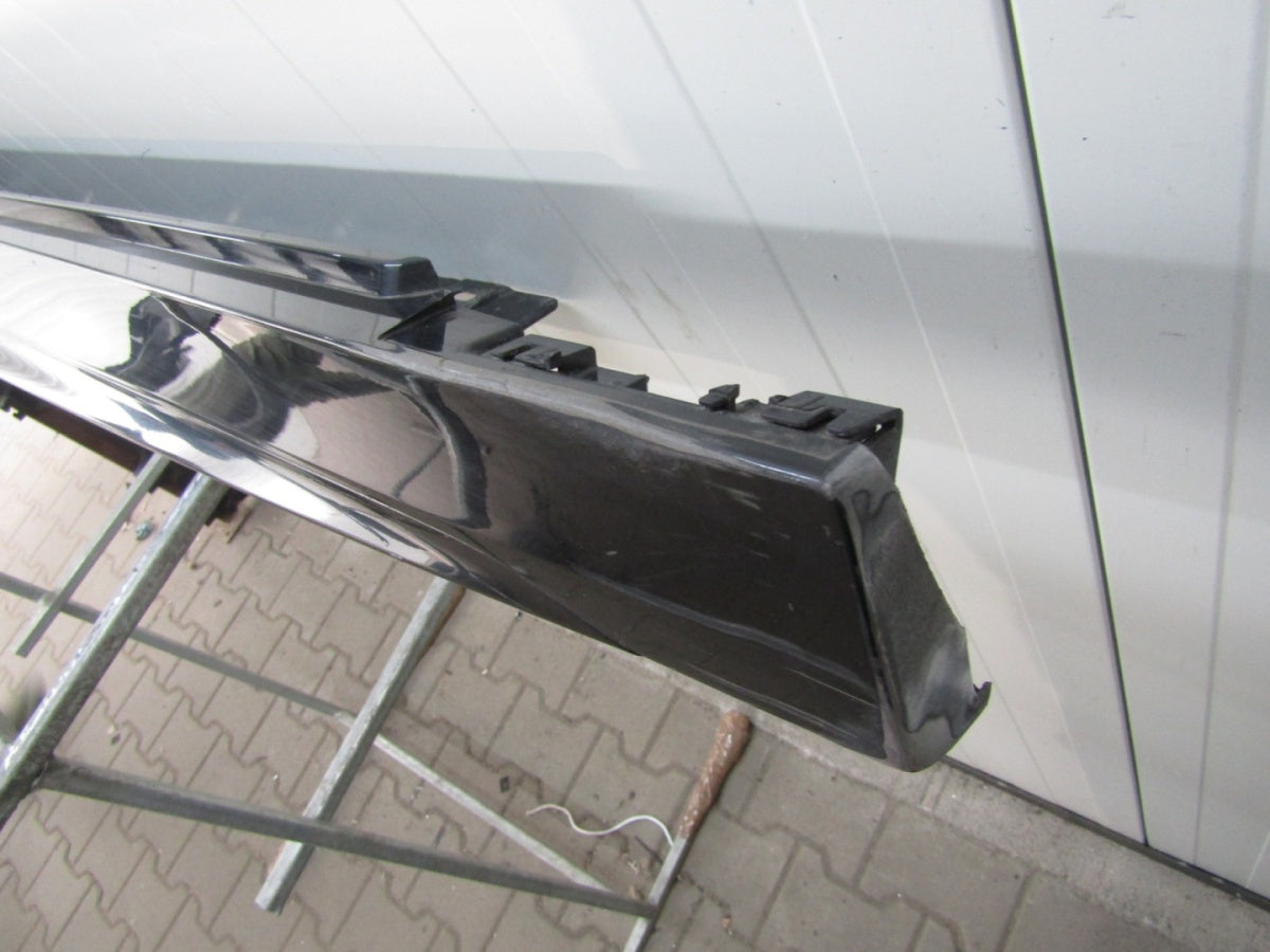 Lajsna praga desna BMW 1 F40 M paket 19-