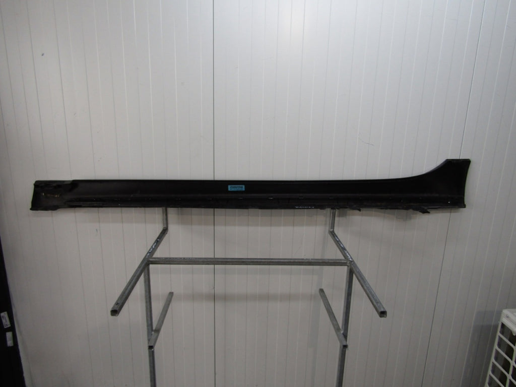 Lajsna praga desna BMW 1 F40 M paket 19-