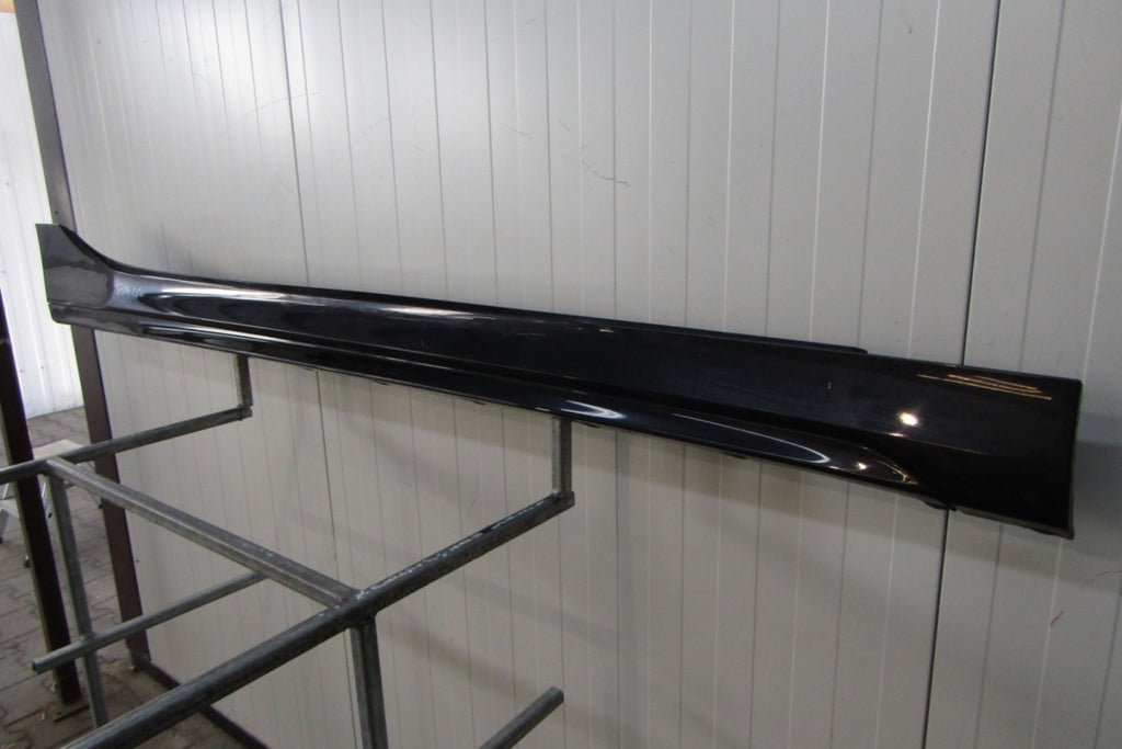 Lajsna praga desna BMW 1 F40 M paket 19-