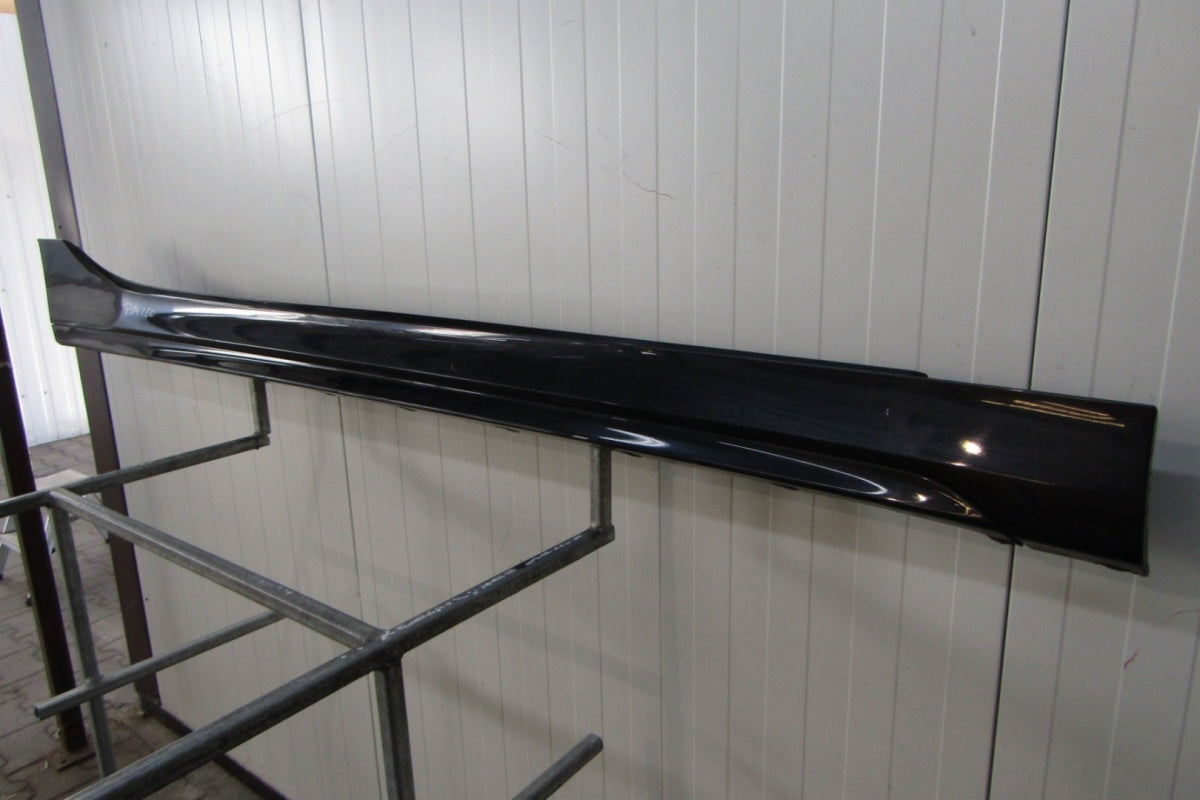 Lajsna praga desna BMW 1 F40 M paket 19-