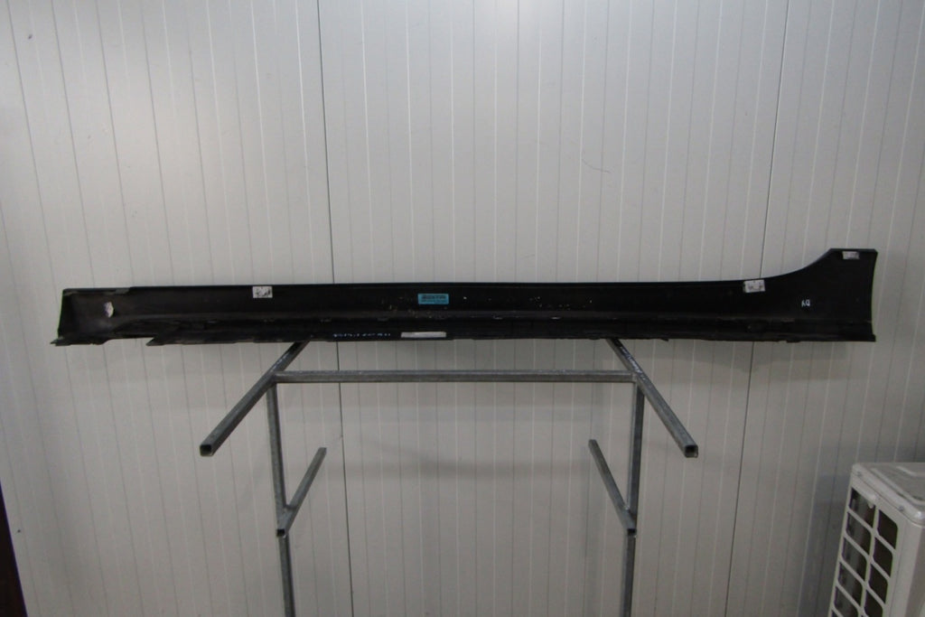 Lajsna praga desna BMW 1 F40 M paket 19-