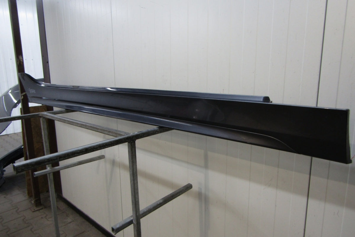 Lajsna praga desni BMW 1 F40 M paket 19-