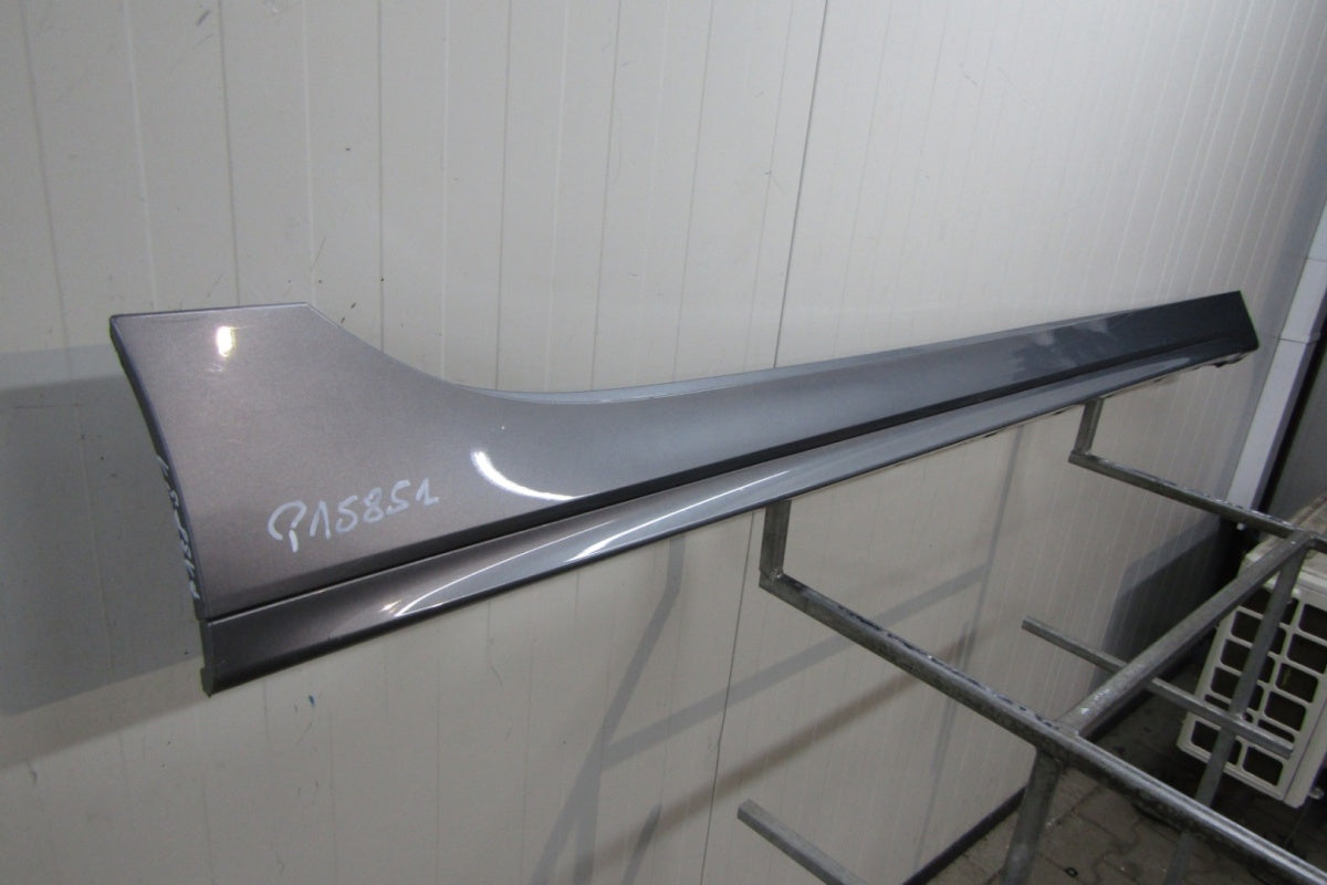 Lajsna praga desni BMW 1 F40 M paket 19-