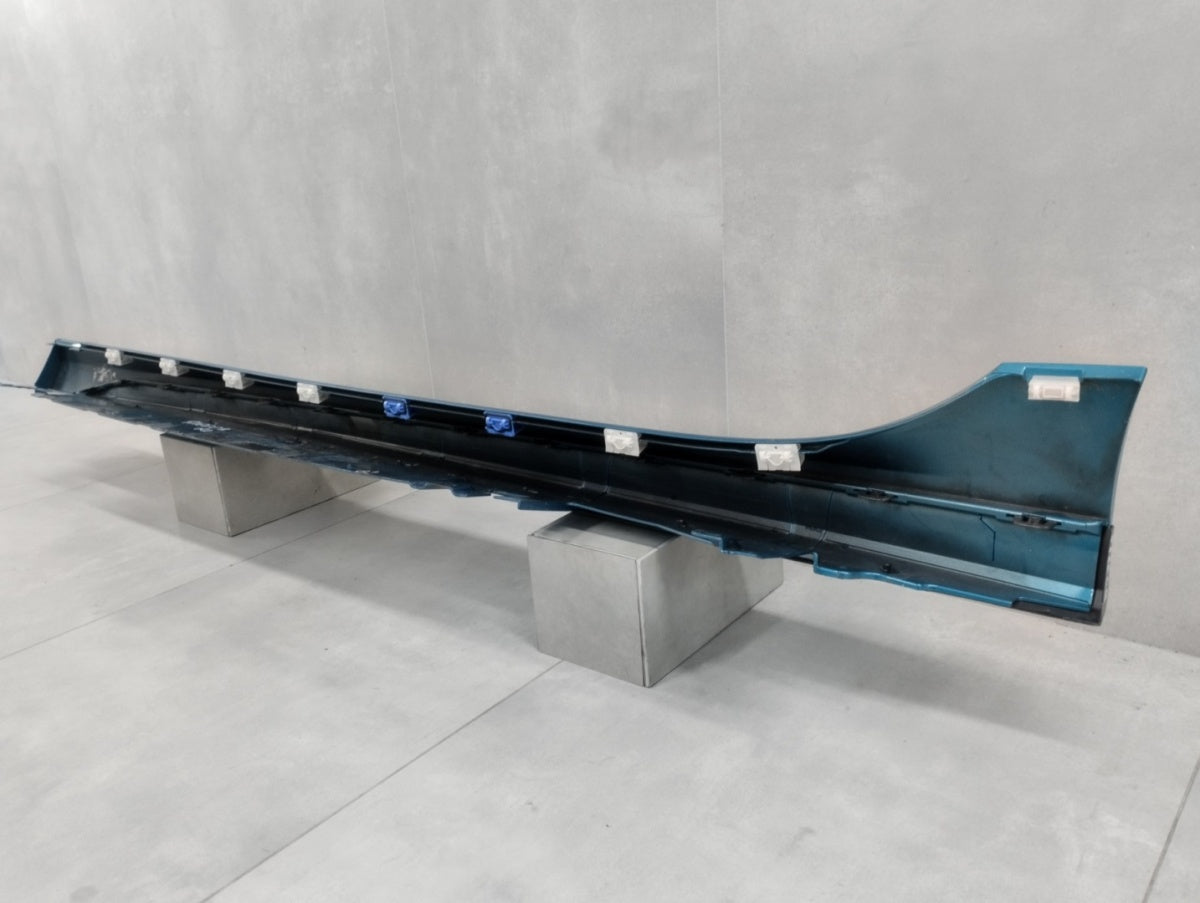 Lajsna praga desni BMW 2 F44 M paket 19-